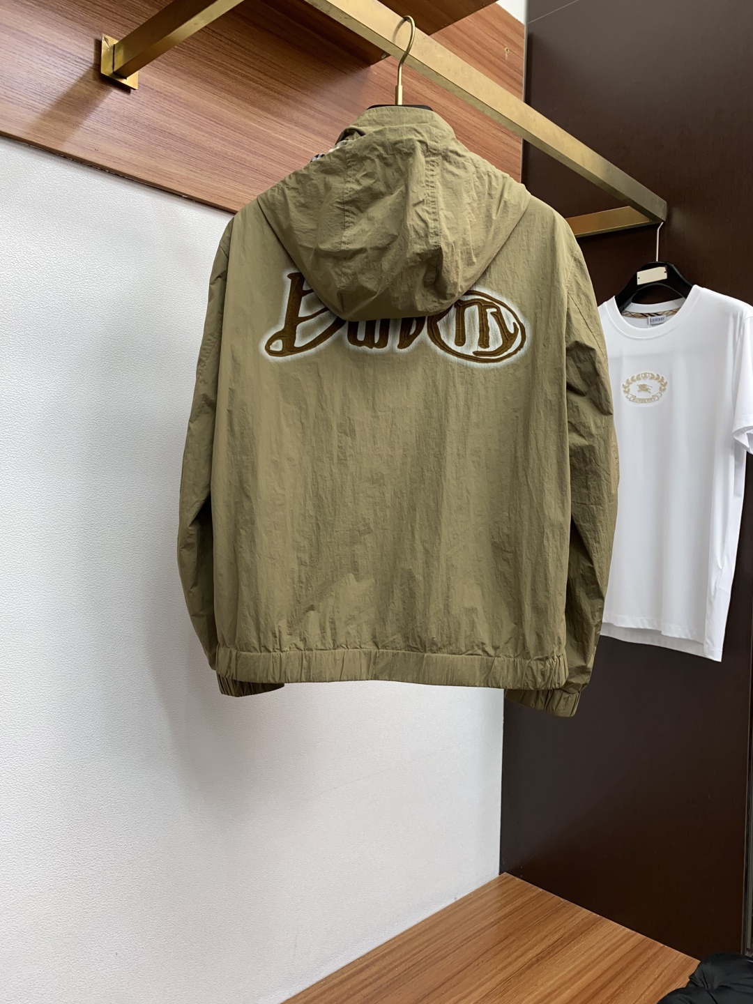  巴宝莉 25ss最新品 经典夹克外套，设计帅气有型！百搭必备单品，时尚潮牌， 轻松营造酷帅氛围感 ，高