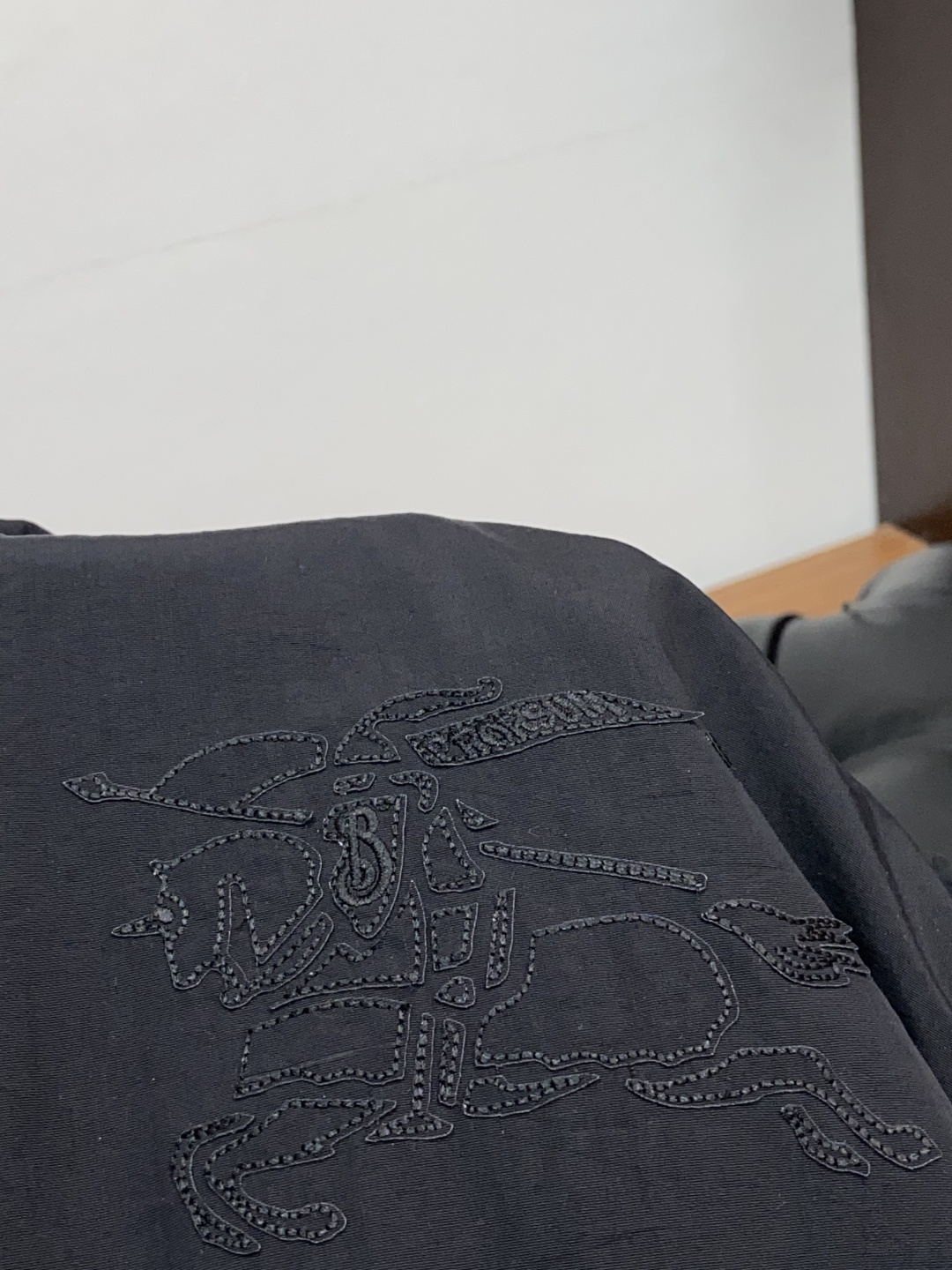 巴宝莉 25ss最新品 经典夹克外套，设计帅气有型！百搭必备单品，时尚潮牌， 轻松营造酷帅氛围感 ，高级