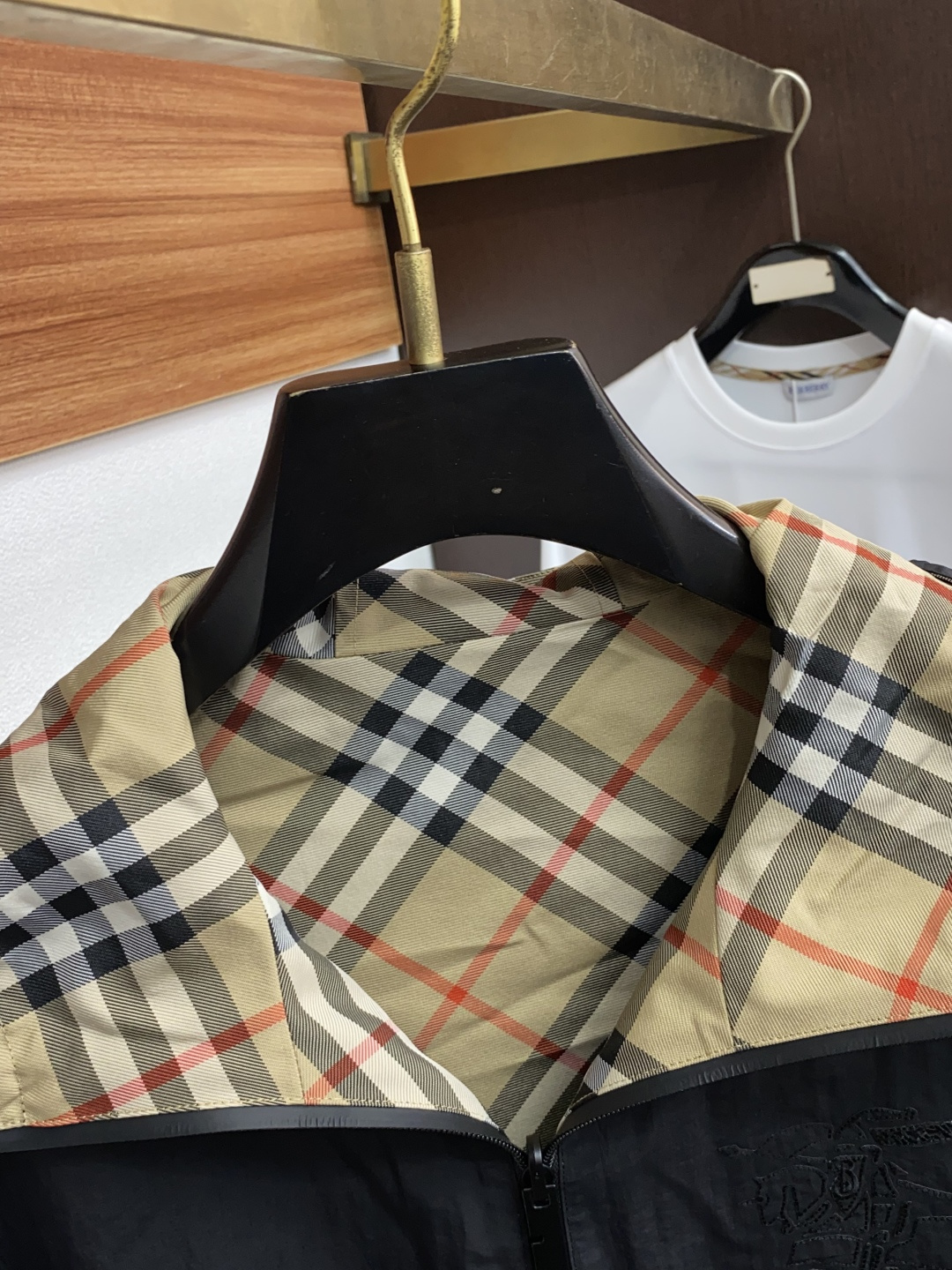 巴宝莉 25ss最新品 经典夹克外套，设计帅气有型！百搭必备单品，时尚潮牌， 轻松营造酷帅氛围感 ，高级