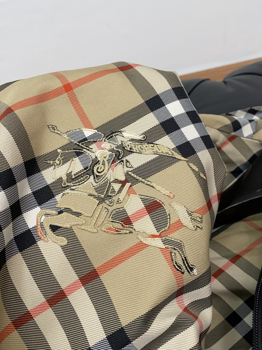 巴宝莉 25ss最新品 经典夹克外套，设计帅气有型！百搭必备单品，时尚潮牌， 轻松营造酷帅氛围感 ，高级