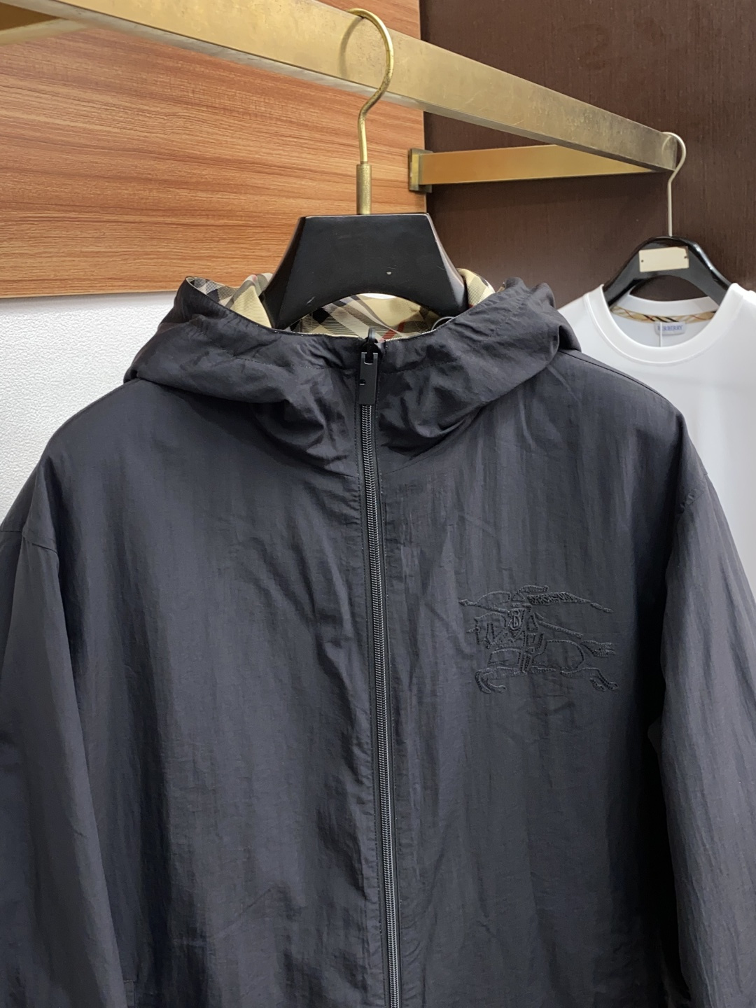 巴宝莉 25ss最新品 经典夹克外套，设计帅气有型！百搭必备单品，时尚潮牌， 轻松营造酷帅氛围感 ，高级