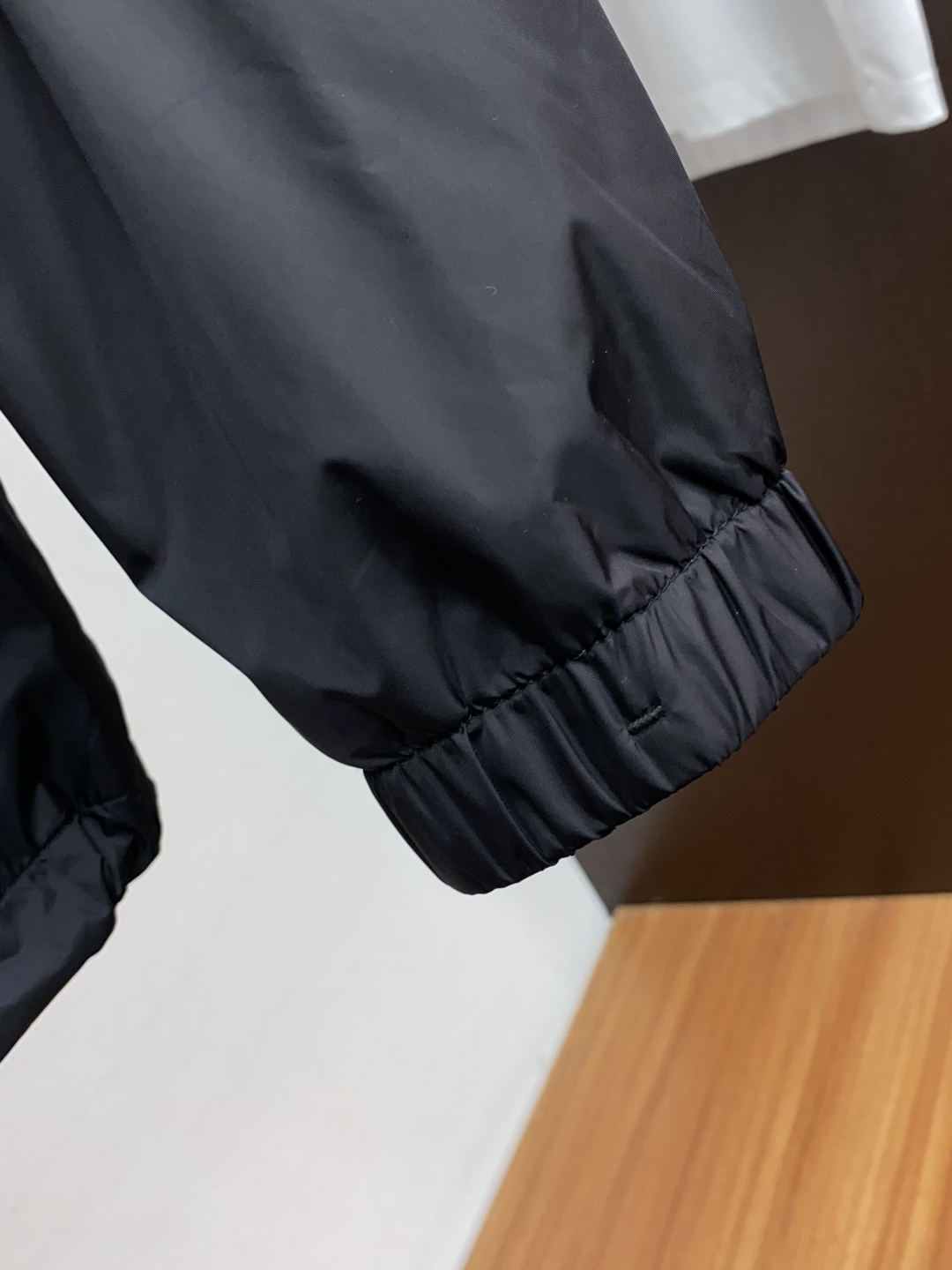 普拉达 25ss最新品 经典夹克外套，设计帅气有型！百搭必备单品，时尚潮牌， 轻松营造酷帅氛围感 ，高级