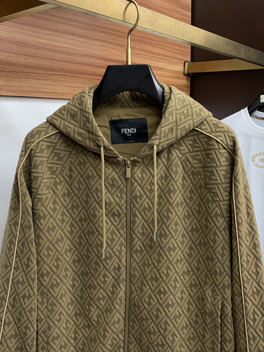 芬迪 25ss最新品 经典夹克外套，设计帅气有型！百搭必备单品，时尚潮牌， 轻松营造酷帅氛围感 ，高级感