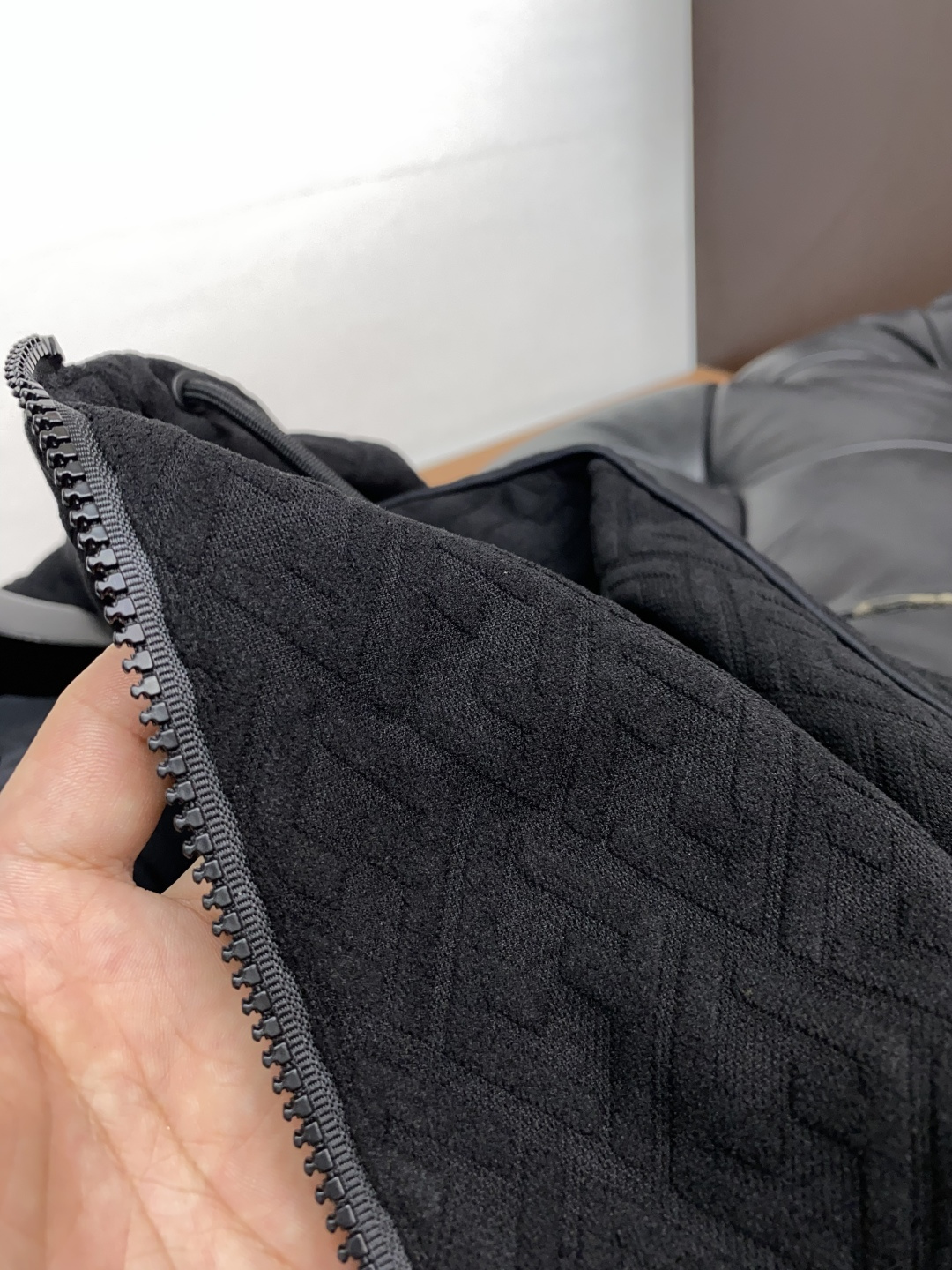 芬迪 25ss最新品 经典夹克外套，设计帅气有型！百搭必备单品，时尚潮牌， 轻松营造酷帅氛围感 ，高级感