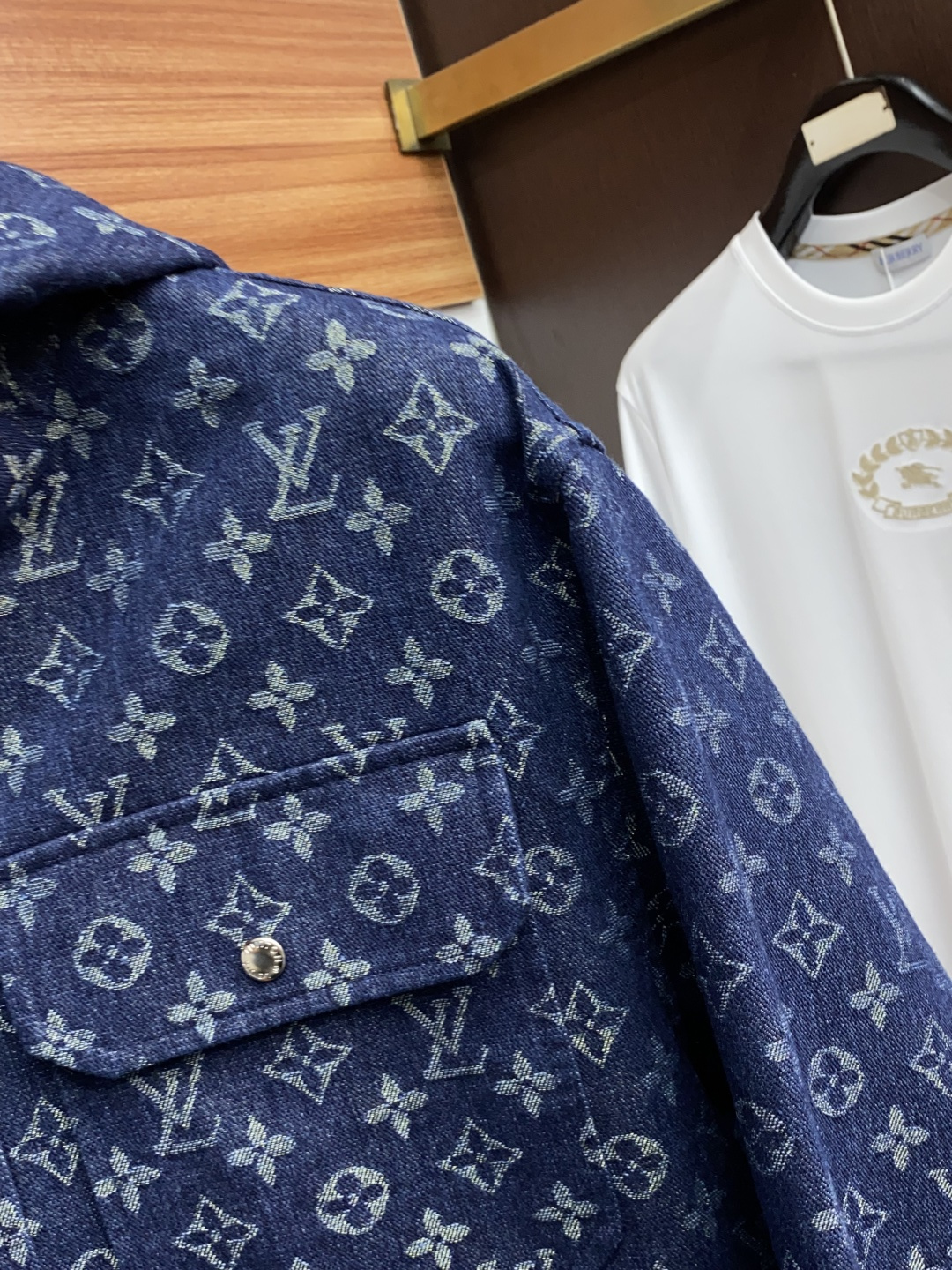 1v 路易威登 2025年秋冬新款 官网 高端原厂代工出品，官方经典王牌单品！最新夹克外套 多明星穿搭示