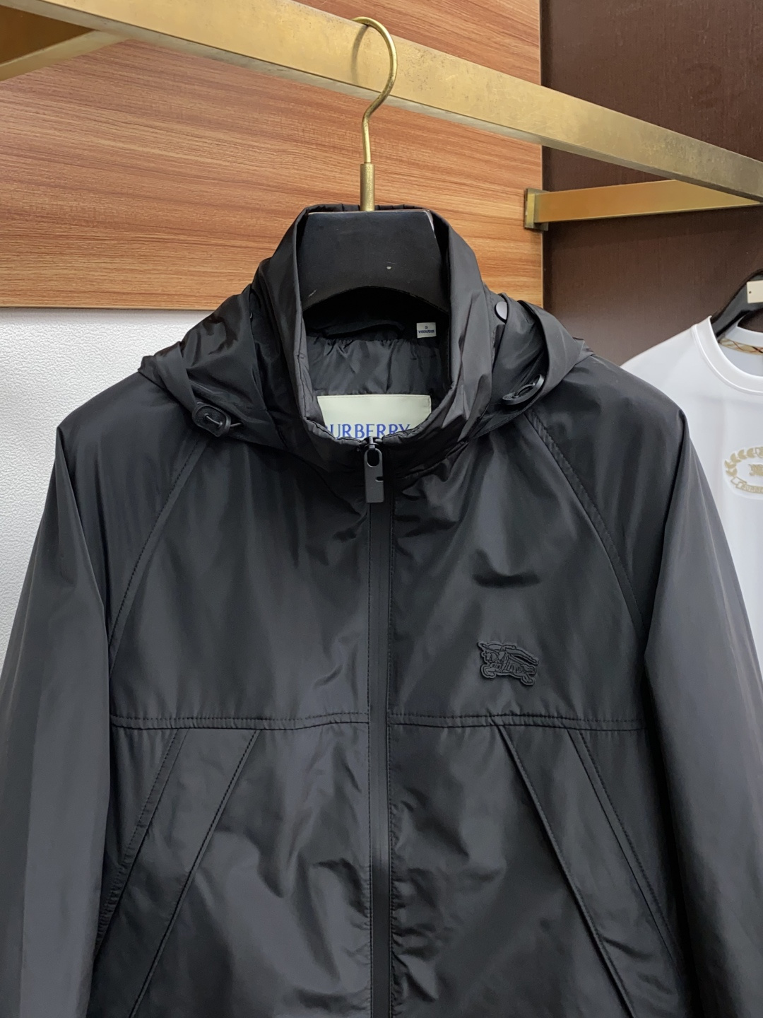 巴宝莉 25ss最新品 经典夹克外套，设计帅气有型！百搭必备单品，时尚潮牌， 轻松营造酷帅氛围感 ，高级