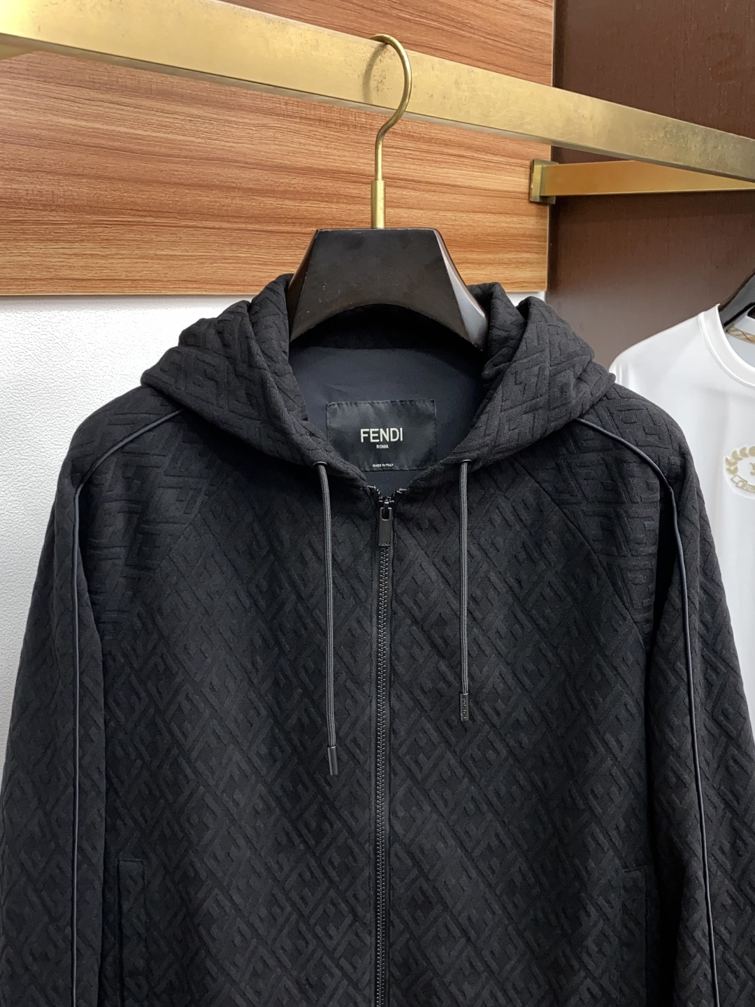 芬迪 25ss最新品 经典夹克外套，设计帅气有型！百搭必备单品，时尚潮牌， 轻松营造酷帅氛围感 ，高级感