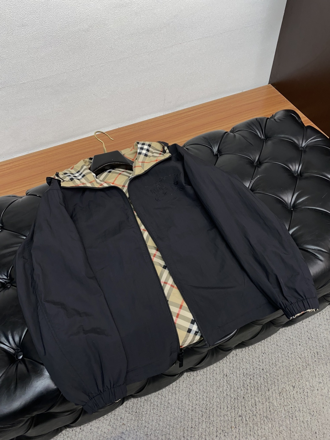 巴宝莉 25ss最新品 经典夹克外套，设计帅气有型！百搭必备单品，时尚潮牌， 轻松营造酷帅氛围感 ，高级