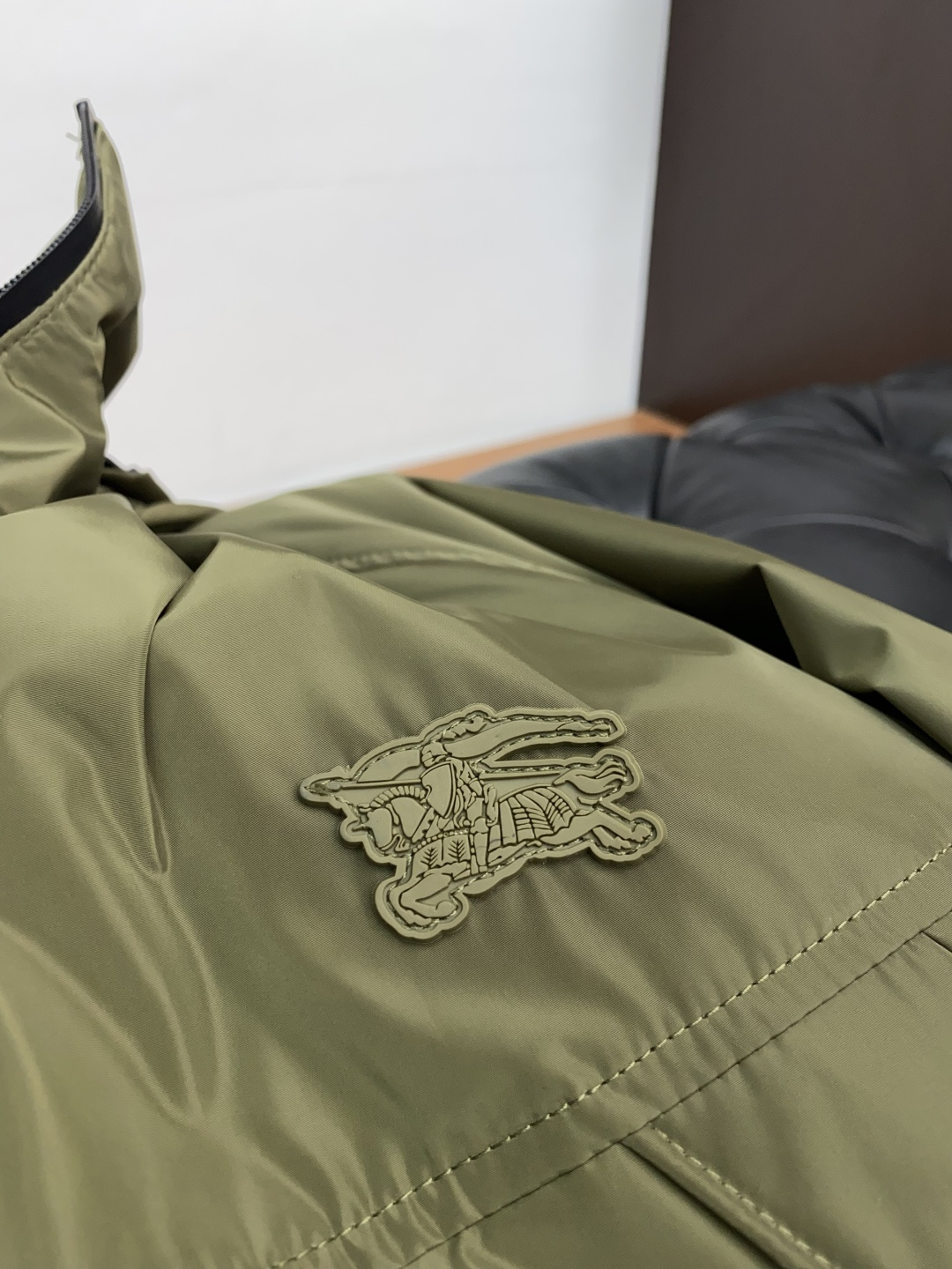  巴宝莉 25ss最新品 经典夹克外套，设计帅气有型！百搭必备单品，时尚潮牌， 轻松营造酷帅氛围感 ，高