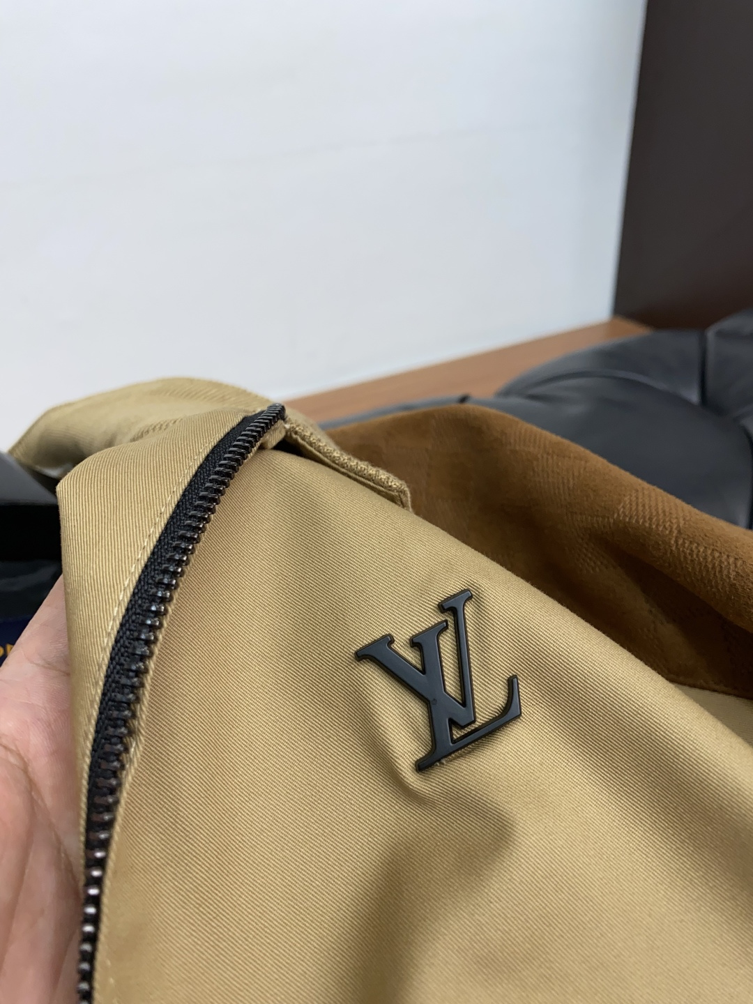 1v路易威登 25ss最新品 经典夹克外套，设计帅气有型！百搭必备单品，时尚潮牌， 轻松营造酷帅氛围感 