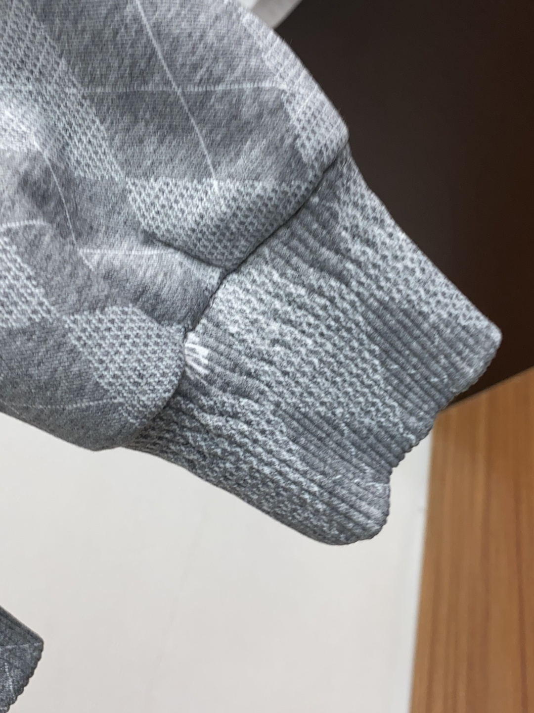 1v路易威登 25ss最新品 经典夹克外套，设计帅气有型！百搭必备单品，时尚潮牌， 轻松营造酷帅氛围感 