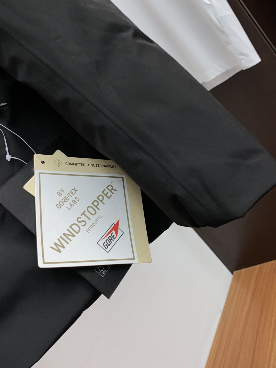 始祖鸟 2025秋冬新款🆕羽绒服 原版1:1订制五金配件全进口原版定制 欢迎专柜对比 绝对的高品质 采用