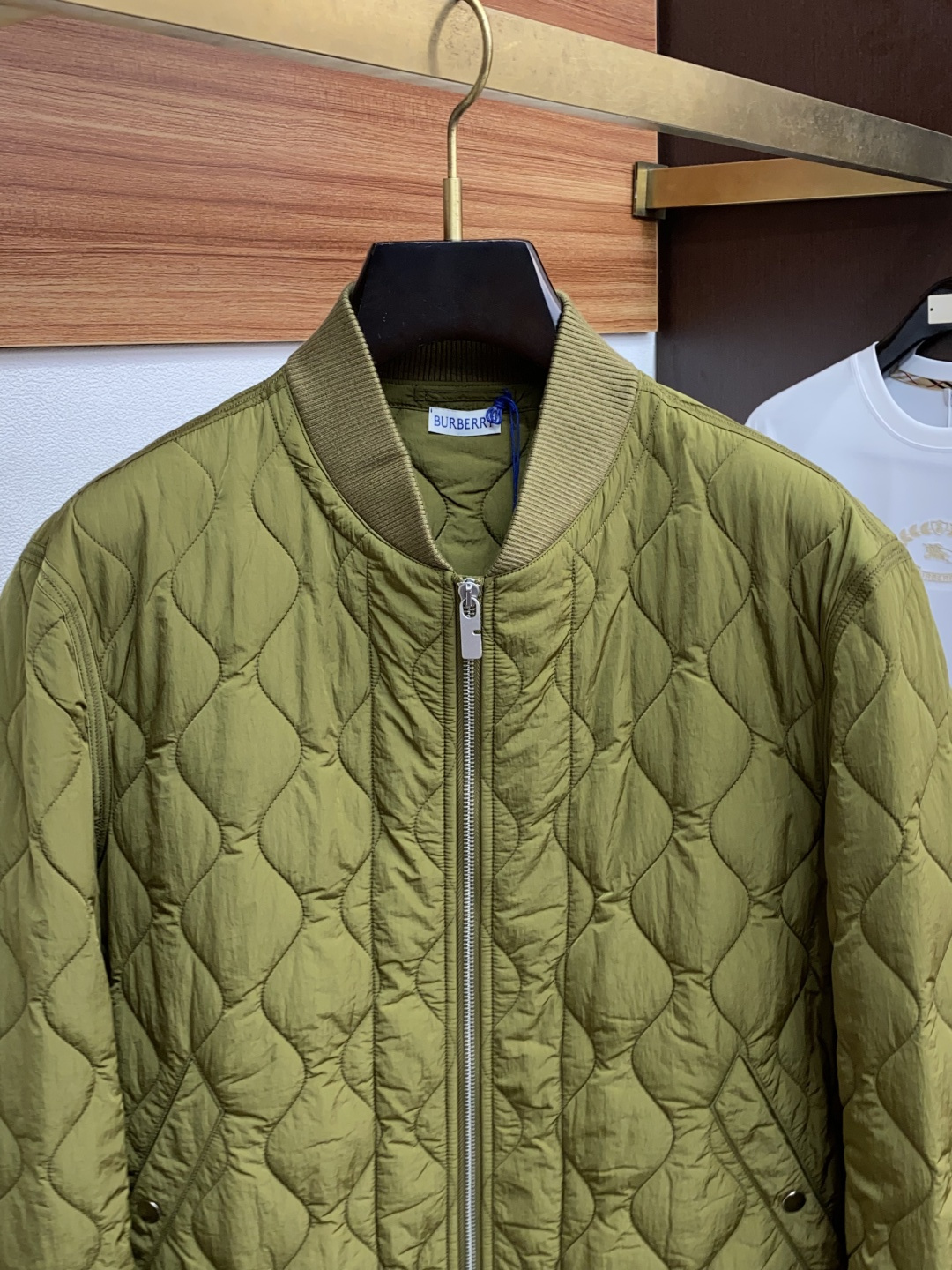  巴宝莉 25ss最新品 经典棉衣夹克外套，设计帅气有型！百搭必备单品，时尚潮牌， 轻松营造酷帅氛围感 