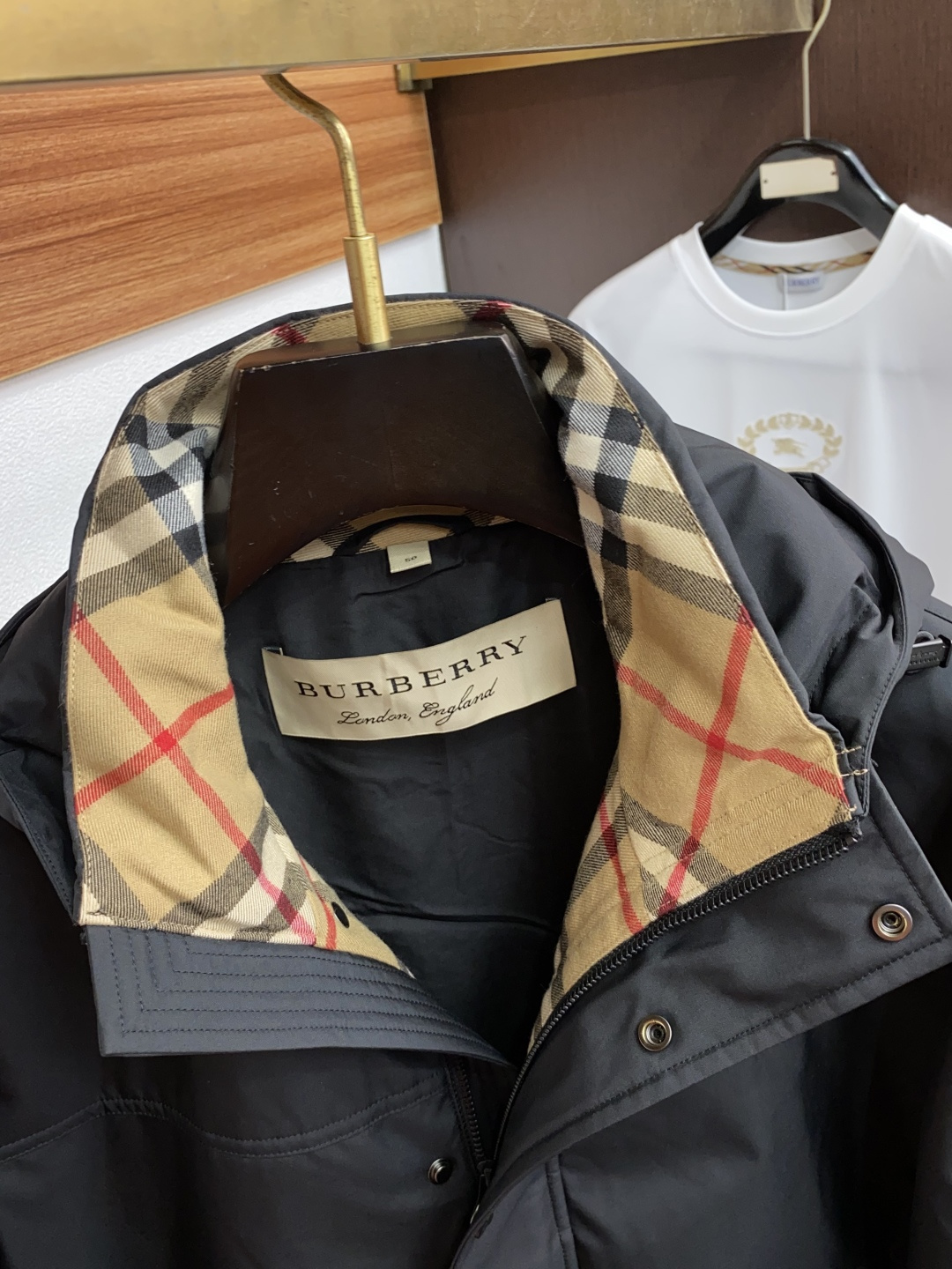 巴宝莉 2025年秋冬新款 官网 高端原厂代工出品，官方经典王牌单品！最新夹克外套 多明星穿搭示范款！！