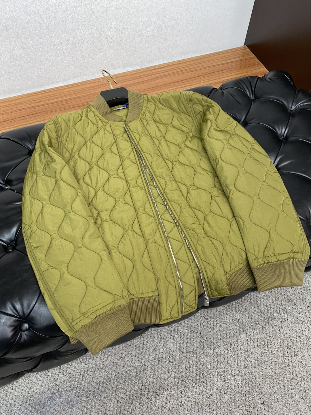  巴宝莉 25ss最新品 经典棉衣夹克外套，设计帅气有型！百搭必备单品，时尚潮牌， 轻松营造酷帅氛围感 