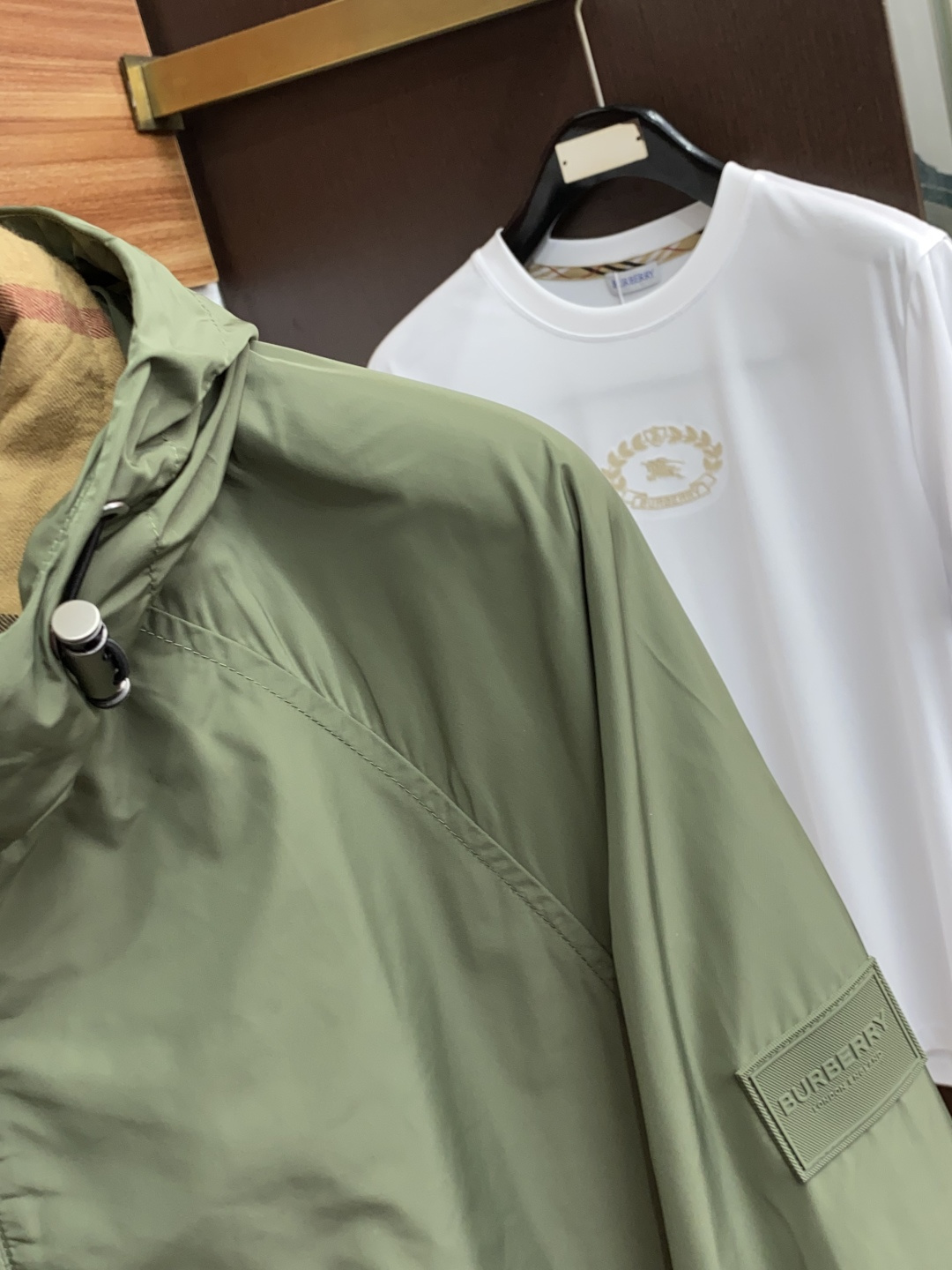  巴宝莉 25ss最新品 经典夹克外套，设计帅气有型！百搭必备单品，时尚潮牌， 轻松营造酷帅氛围感 ，高