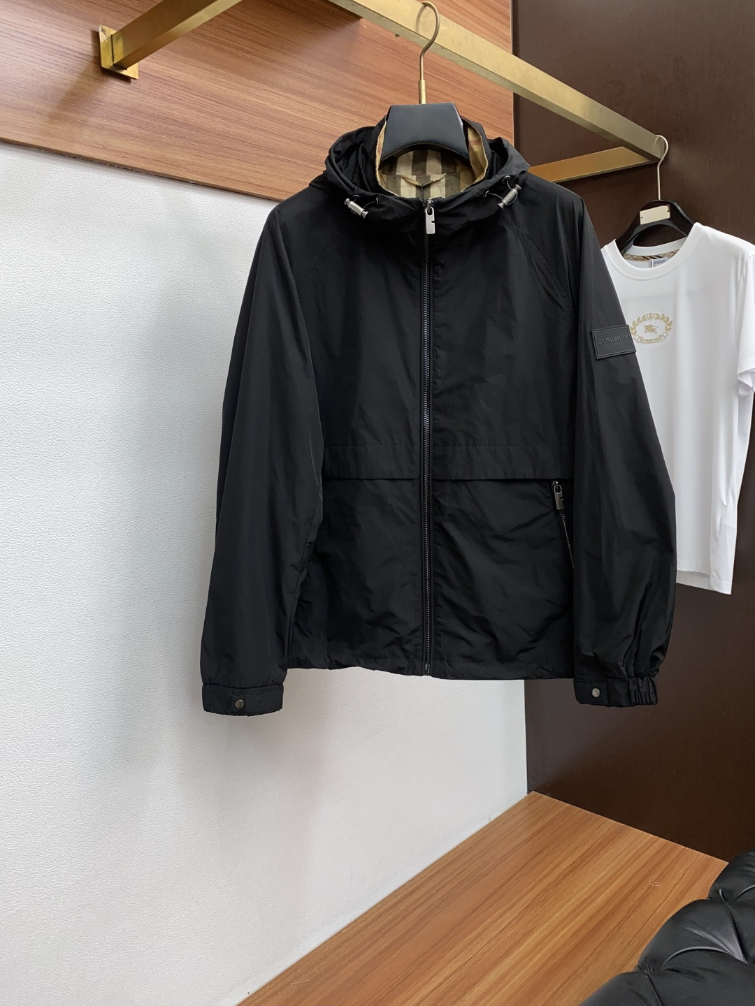  巴宝莉 25ss最新品 经典夹克外套，设计帅气有型！百搭必备单品，时尚潮牌， 轻松营造酷帅氛围感 ，高