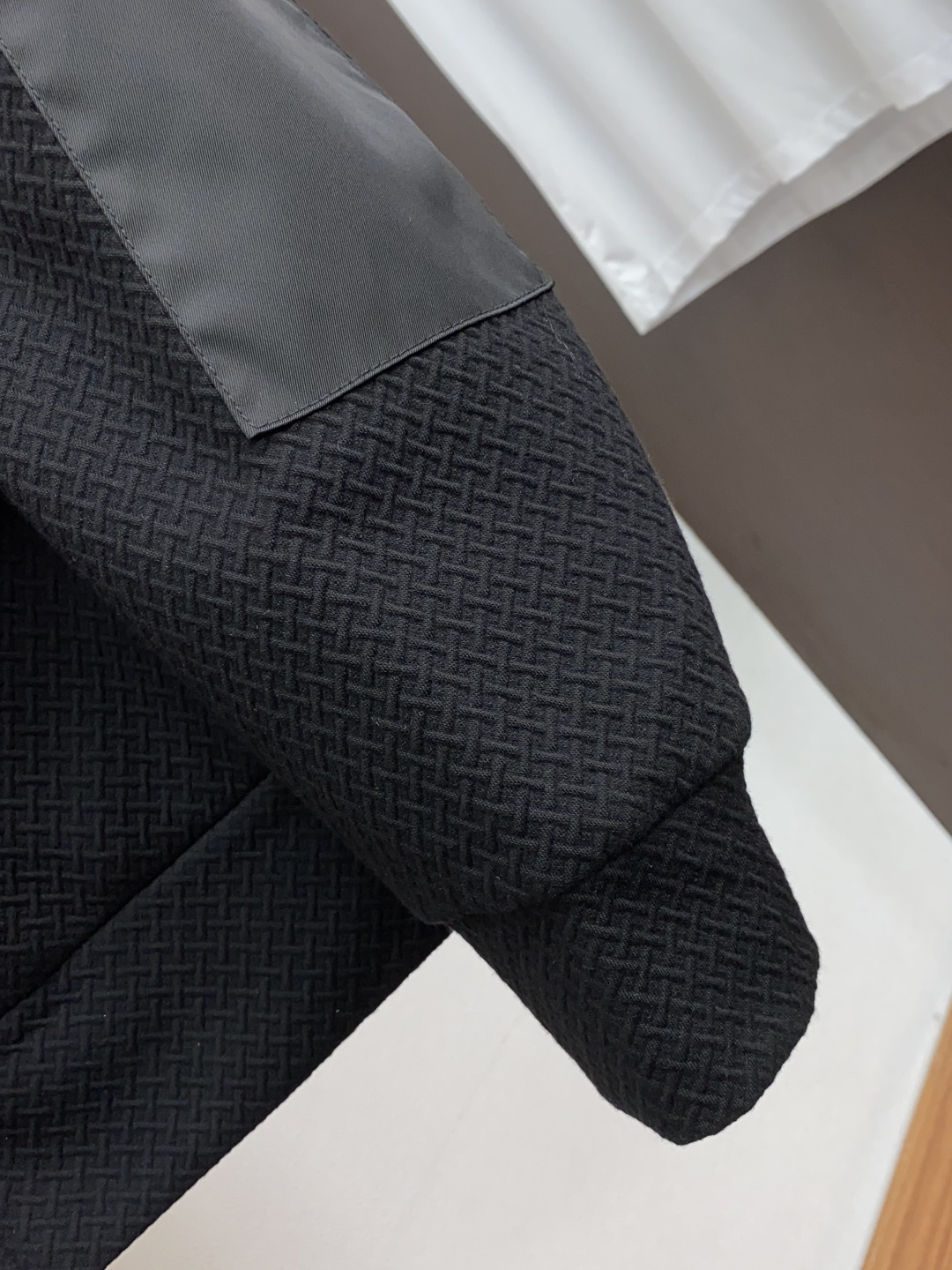 普拉达 2025年秋冬新款 官网 高端原厂代工出品，官方经典王牌单品！最新夹克外套 多明星穿搭示范款！！