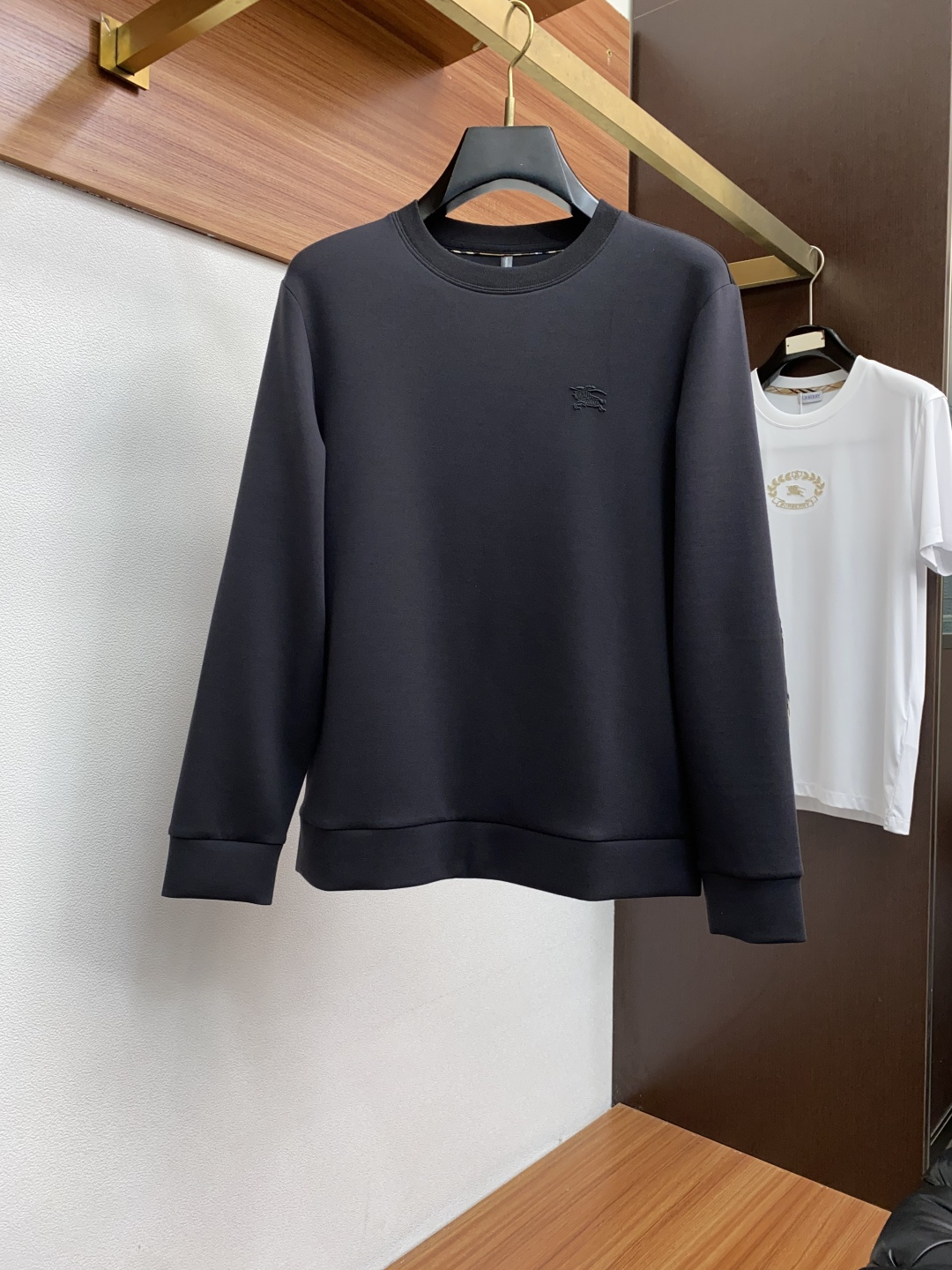 巴宝莉 家族男士高端简约圆领加厚莫代尔巴宝莉 棉长袖 卫衣，香港洋行渠道货，纯正血统品质，25年秋冬 新