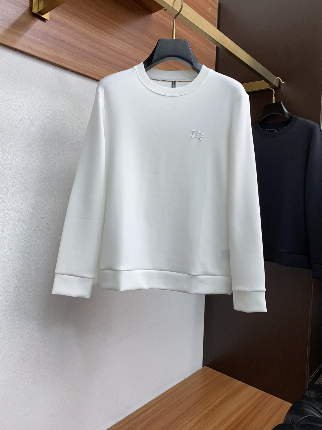 巴宝莉 家族男士高端简约圆领加厚莫代尔巴宝莉 棉长袖 卫衣，香港洋行渠道货，纯正血统品质，25年秋冬 新