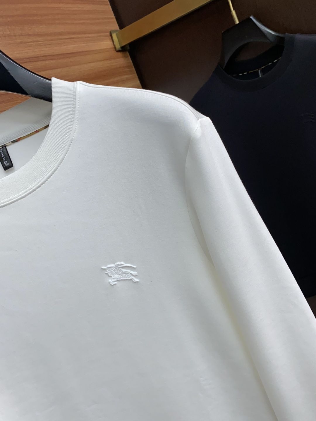 巴宝莉 家族男士高端简约圆领加厚莫代尔巴宝莉 棉长袖 卫衣，香港洋行渠道货，纯正血统品质，25年秋冬 新