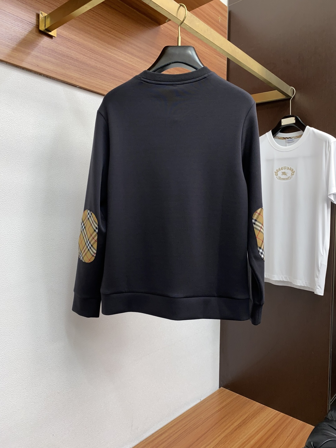 巴宝莉 家族男士高端简约圆领加厚莫代尔巴宝莉 棉长袖 卫衣，香港洋行渠道货，纯正血统品质，25年秋冬 新