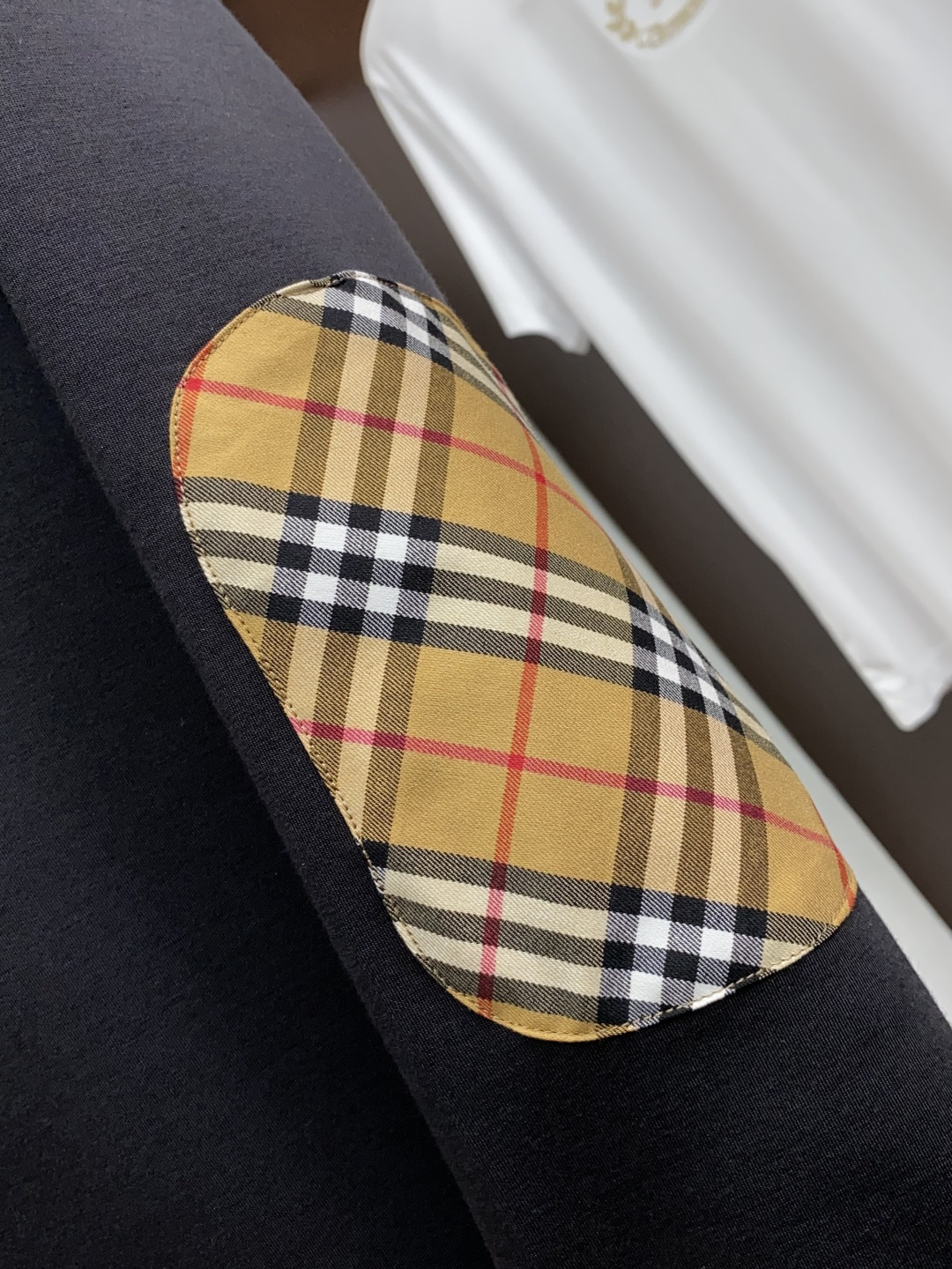 巴宝莉 家族男士高端简约圆领加厚莫代尔巴宝莉 棉长袖 卫衣，香港洋行渠道货，纯正血统品质，25年秋冬 新