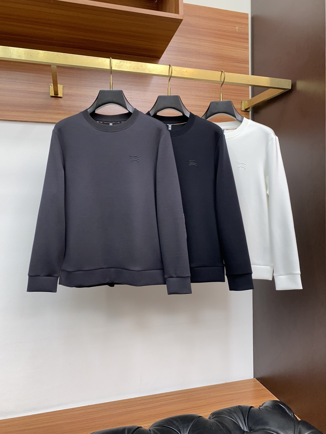 巴宝莉 家族男士高端简约圆领加厚莫代尔巴宝莉 棉长袖 卫衣，香港洋行渠道货，纯正血统品质，25年秋冬 新