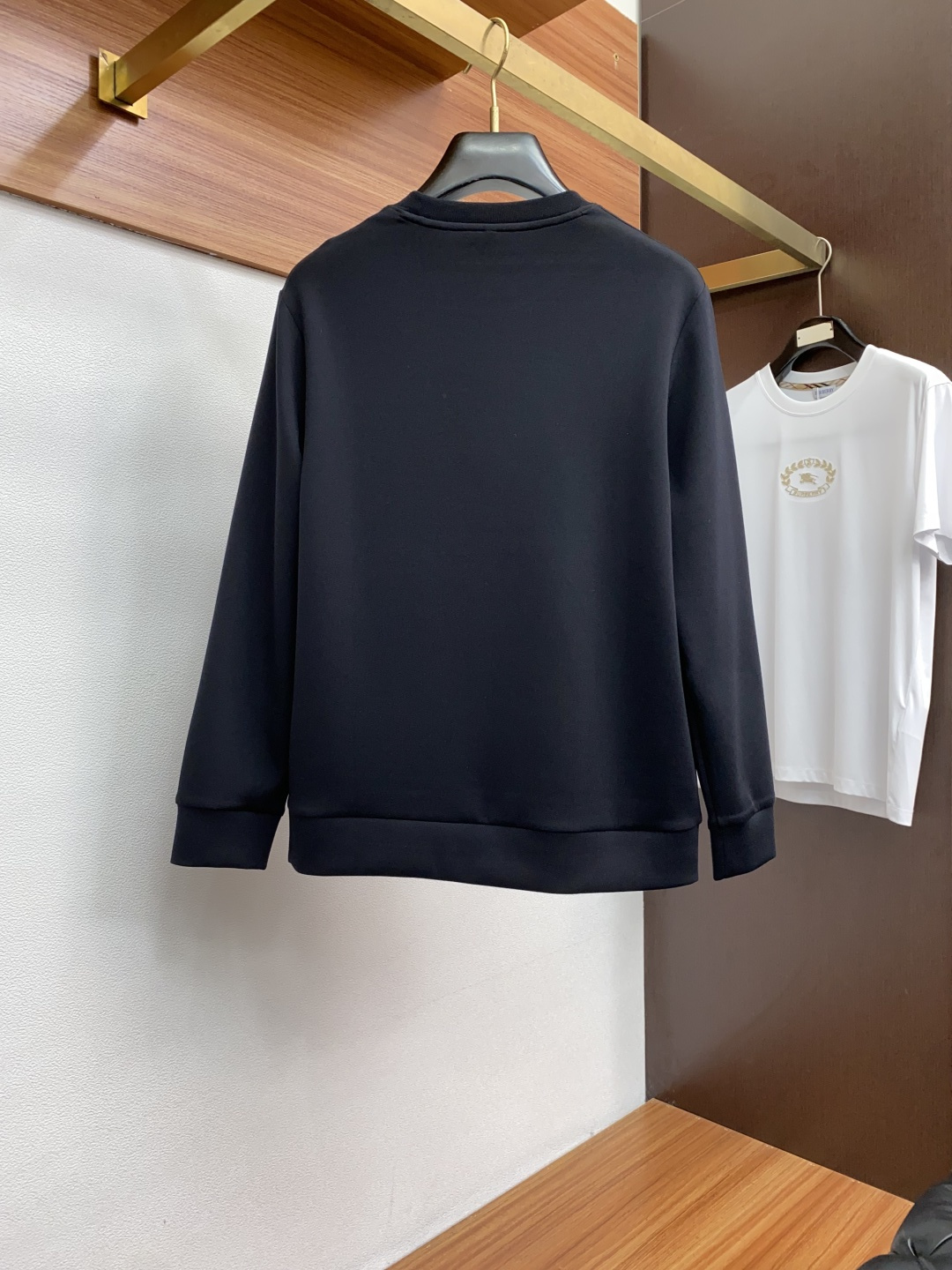  迪奥 家族男士高端简约圆领加厚莫代尔棉长袖 卫衣，香港洋行渠道货，纯正血统品质，25年秋冬 新款，经典