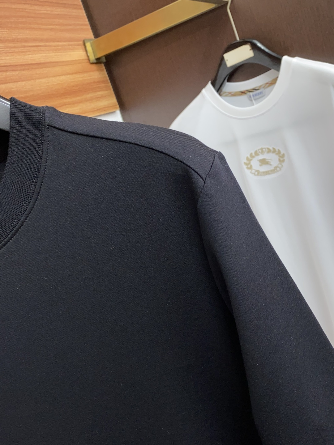  迪奥 家族男士高端简约圆领加厚莫代尔棉长袖 卫衣，香港洋行渠道货，纯正血统品质，25年秋冬 新款，经典