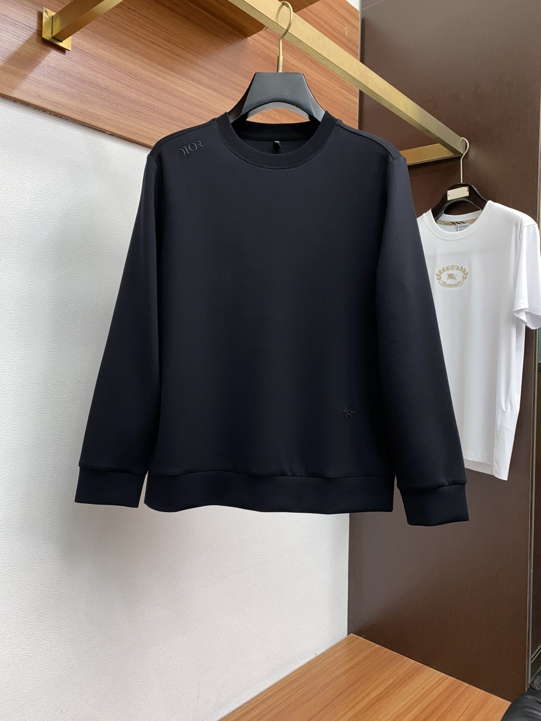  迪奥 家族男士高端简约圆领加厚莫代尔棉长袖 卫衣，香港洋行渠道货，纯正血统品质，25年秋冬 新款，经典