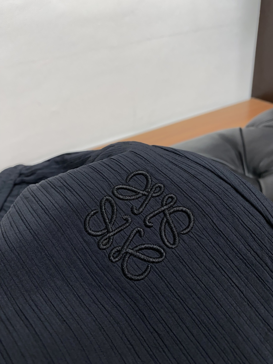  2025新款，户外最新休闲裤。原版裤型上身休闲百搭、随性慵懒范，高级定制进口定织针织面料，弹力速干 立