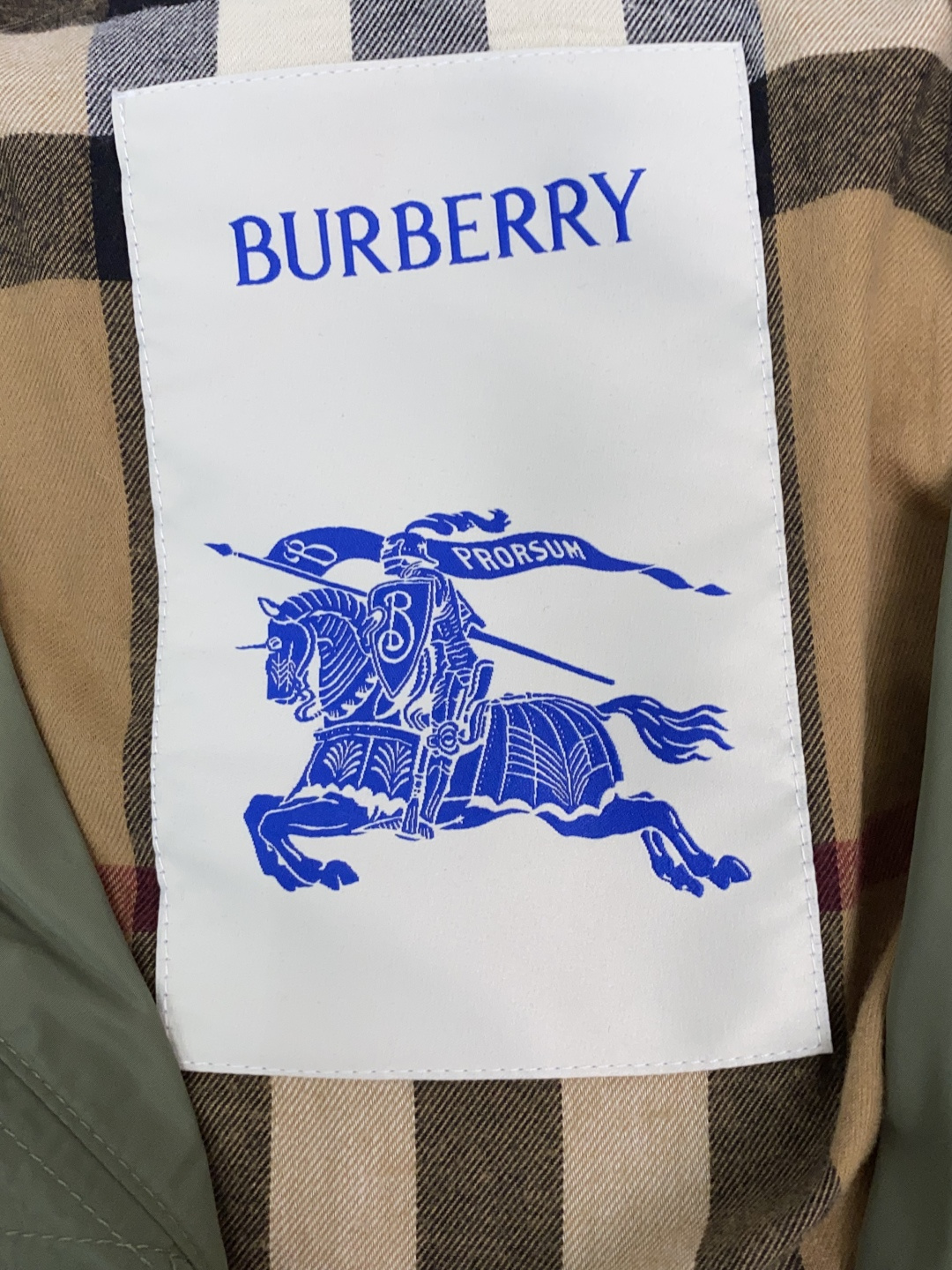  巴宝莉 25ss最新品 经典夹克外套，设计帅气有型！百搭必备单品，时尚潮牌， 轻松营造酷帅氛围感 ，高