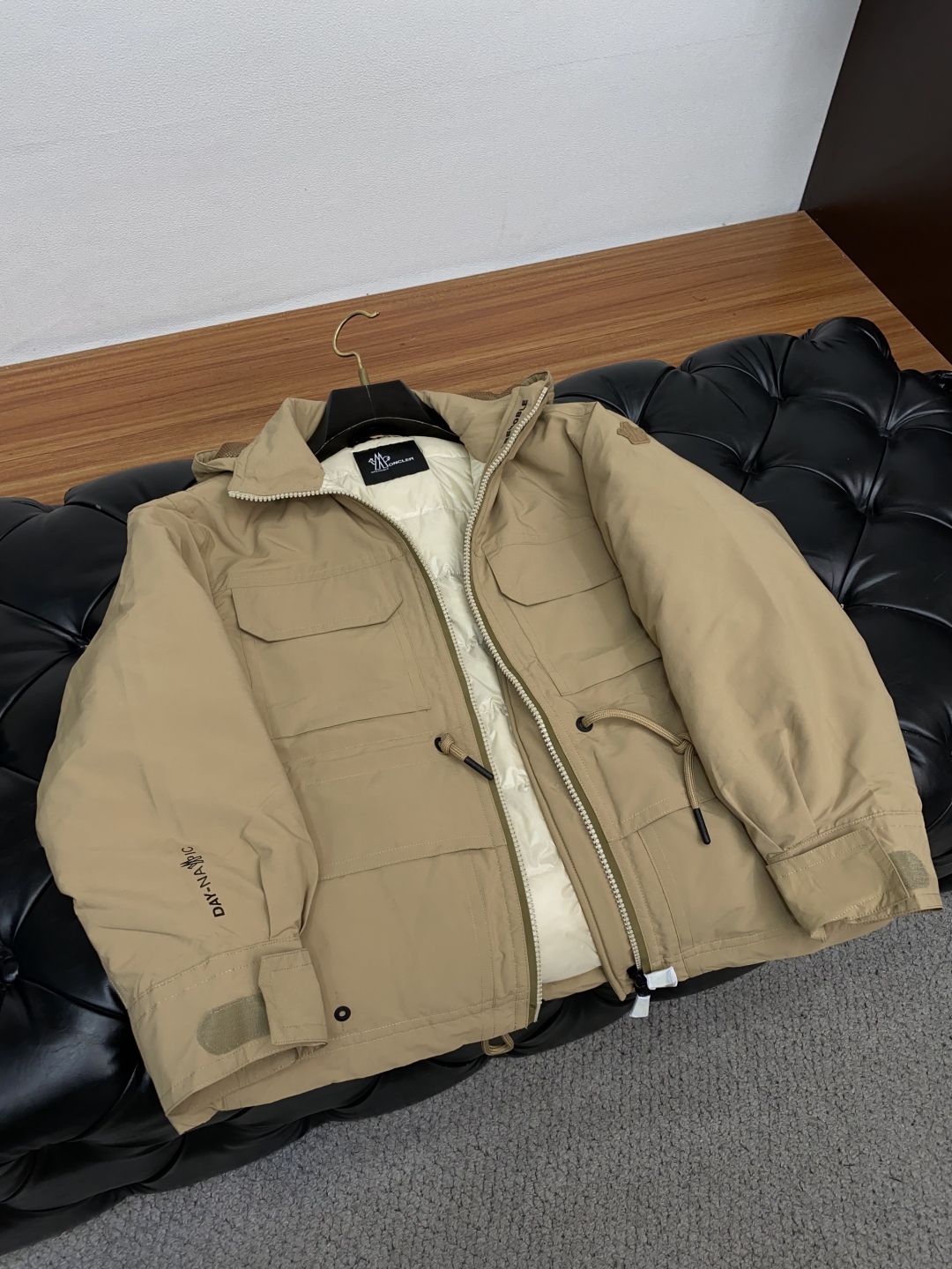 女款 蒙口 秋冬新款羽绒服 原版11订制五金配件全进口原版定制 欢迎专柜对比 绝对的高品质 采用顶级90