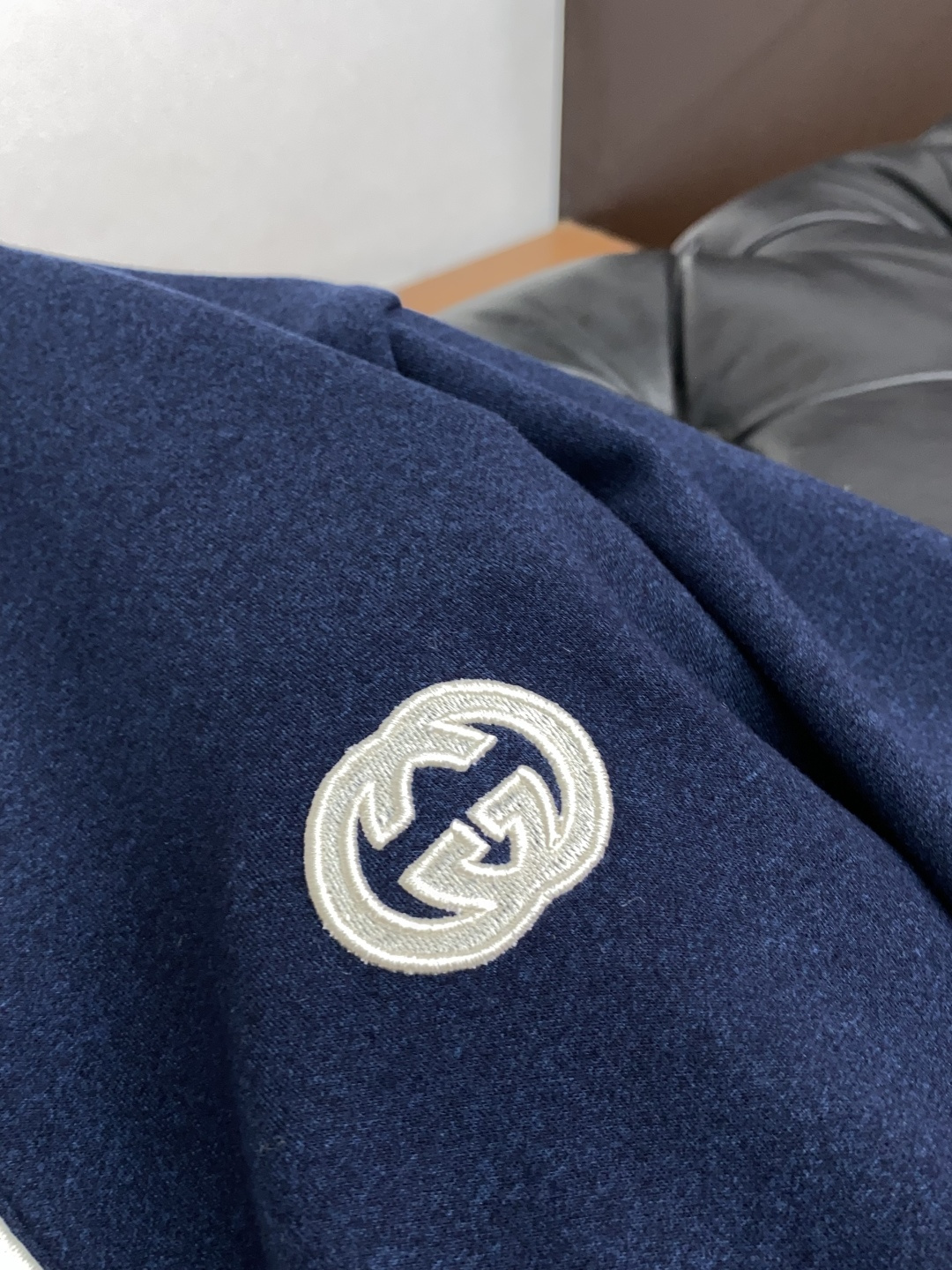  古奇 2025ss新品时尚休闲立领单穿商务休闲高档羊毛材质长袖翻领Polo 舒适保暖！抗起球👍🏼不刺激