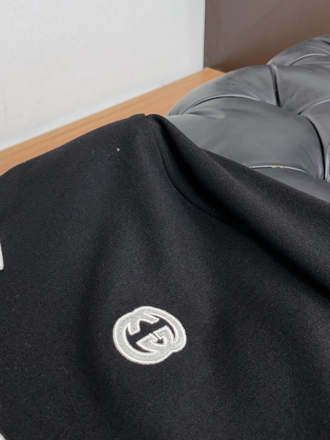  古奇 2025ss新品时尚休闲立领单穿商务休闲高档羊毛材质长袖翻领Polo 舒适保暖！抗起球👍🏼不刺激