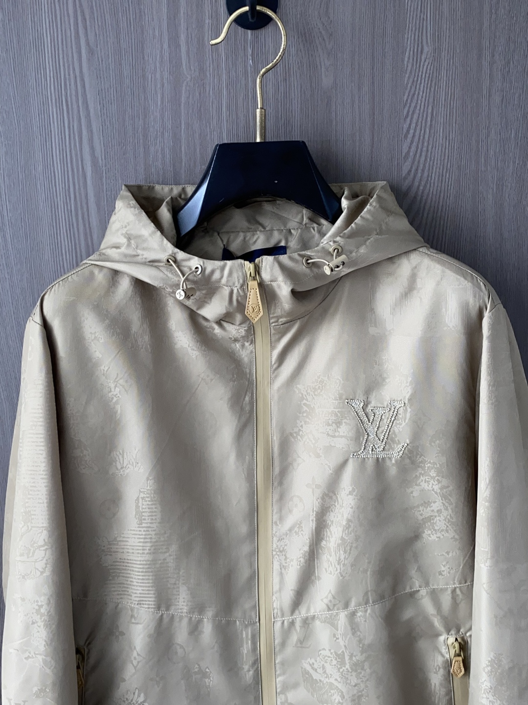 🌾程 1v路易威登 25ss最新品 经典棒球领夹克外套，设计帅气有型！百搭必备单品，时尚潮牌， 轻松营造