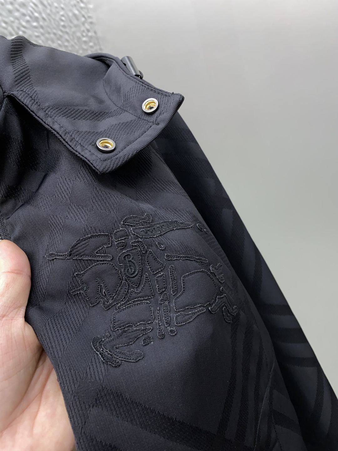 巴宝莉 25ss最新品 经典连帽夹克外套，设计帅气有型！百搭必备单品，时尚潮牌， 轻松营造酷帅氛围感 ，