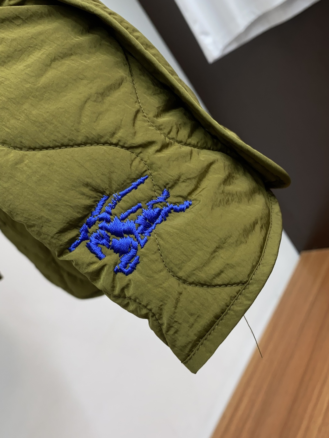 巴宝莉 25ss最新品 经典棉衣夹克外套，设计帅气有型！百搭必备单品，时尚潮牌， 轻松营造酷帅氛围感 ，