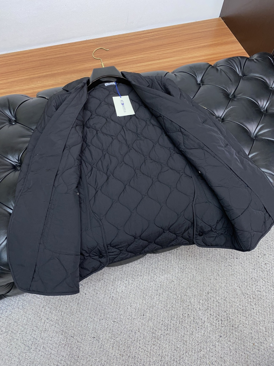  巴宝莉 25ss最新品 经典棉衣夹克外套，设计帅气有型！百搭必备单品，时尚潮牌， 轻松营造酷帅氛围感 