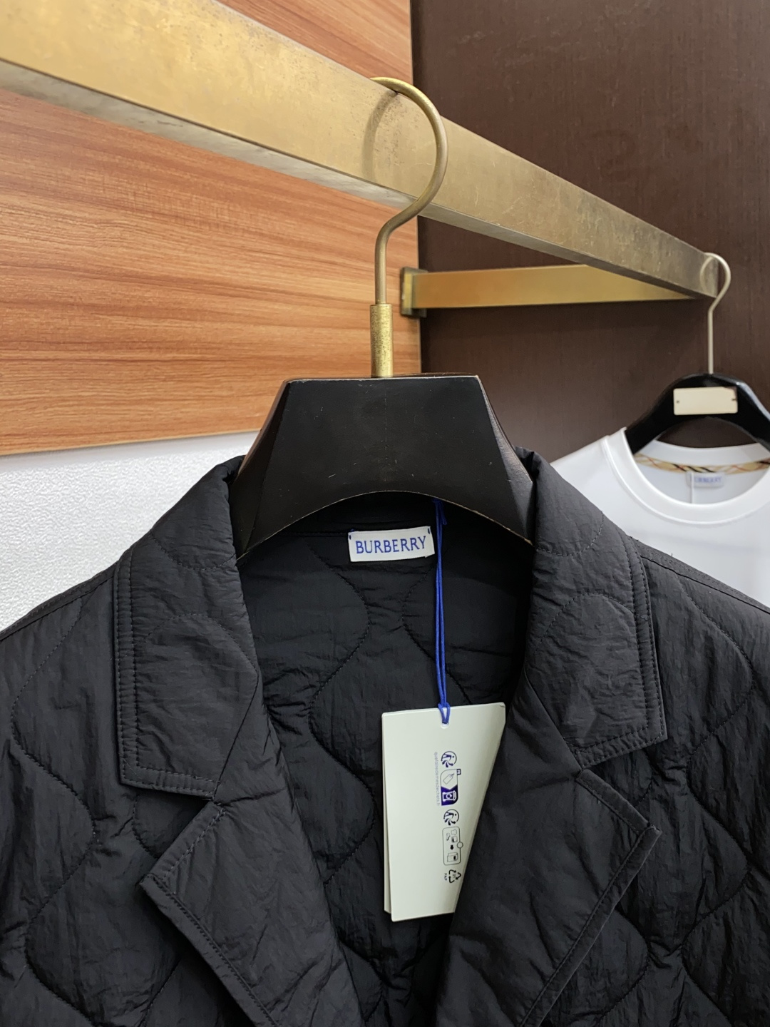  巴宝莉 25ss最新品 经典棉衣夹克外套，设计帅气有型！百搭必备单品，时尚潮牌， 轻松营造酷帅氛围感 