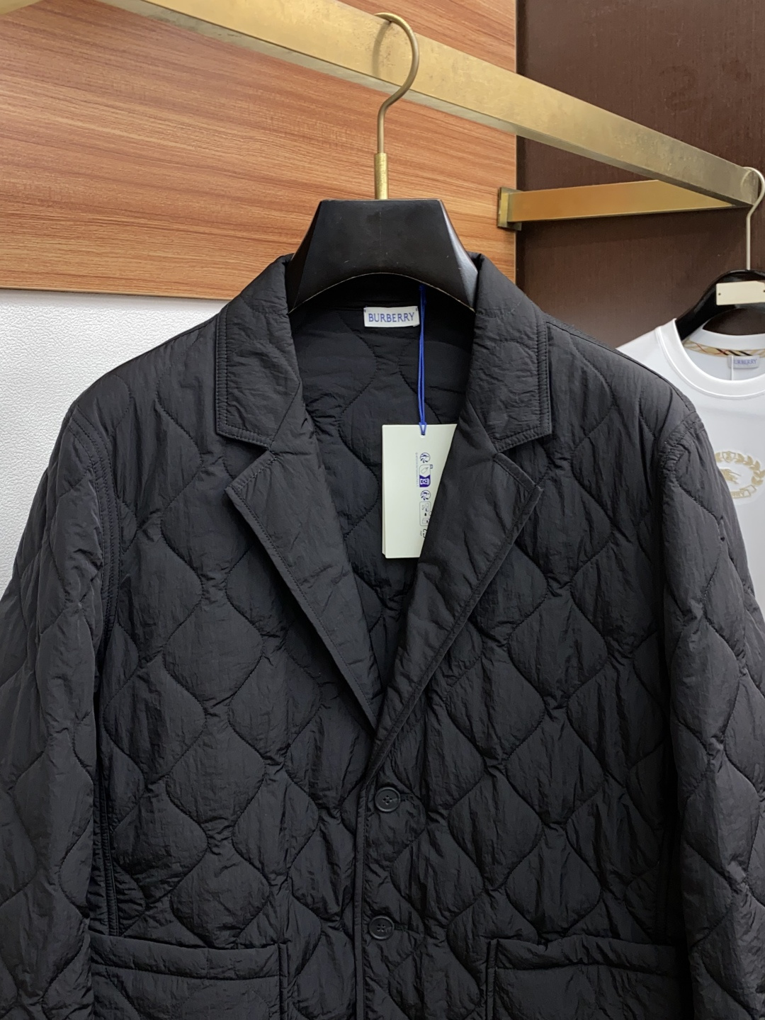  巴宝莉 25ss最新品 经典棉衣夹克外套，设计帅气有型！百搭必备单品，时尚潮牌， 轻松营造酷帅氛围感 