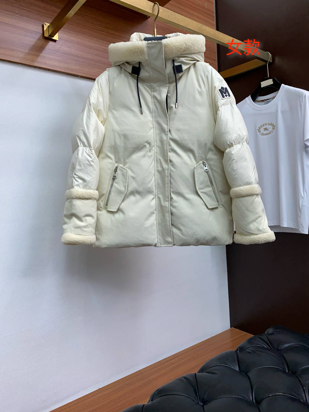 女款 蒙口 秋冬新款羽绒服 原版11订制五金配件全进口原版定制 欢迎专柜对比 绝对的高品质 采用顶级90