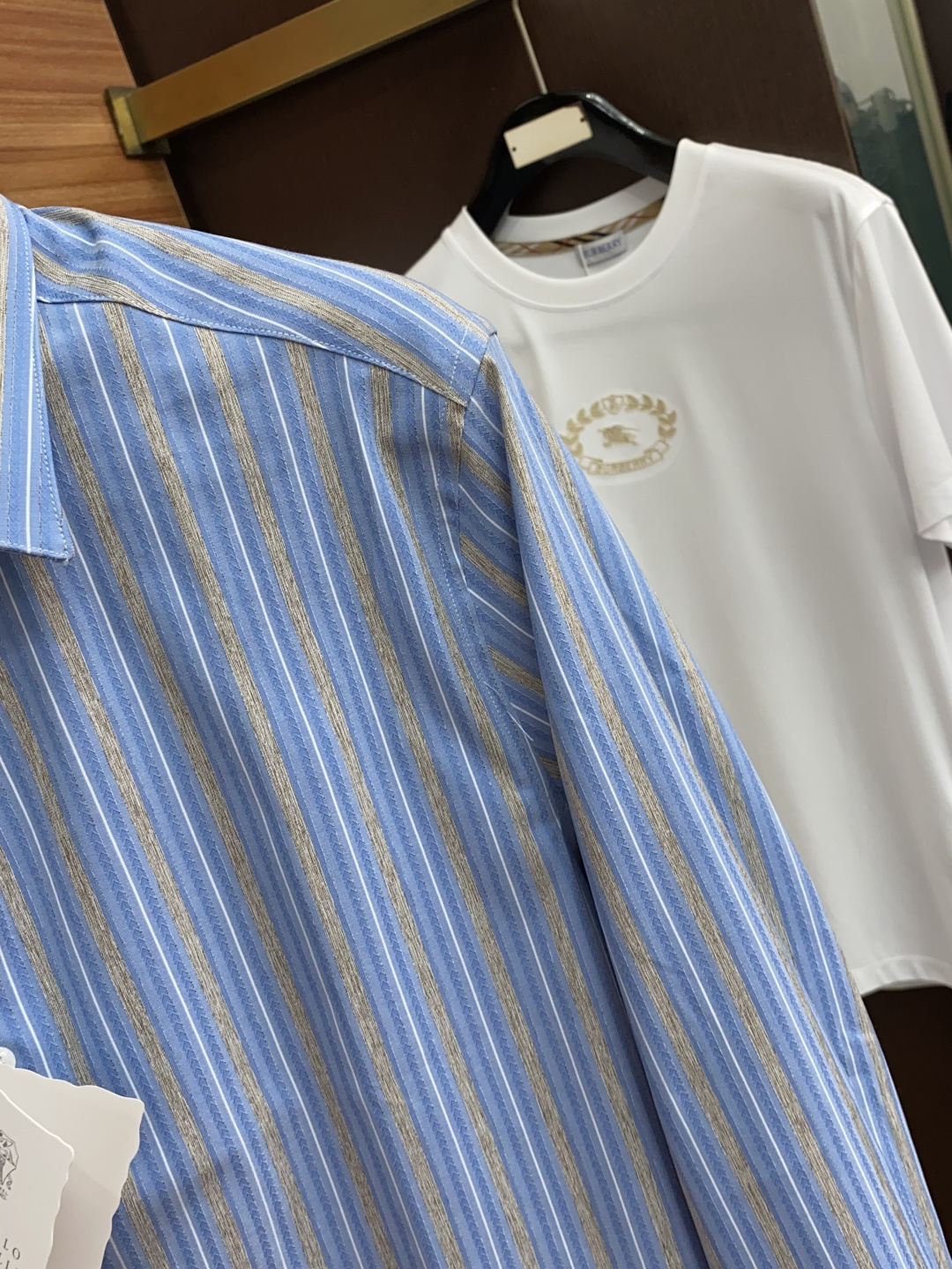  BC 男士商务休闲格子长袖衬衫.官方同步系列！颇具意大利典型风格的时装，在面料选取和工艺方面都相当考究