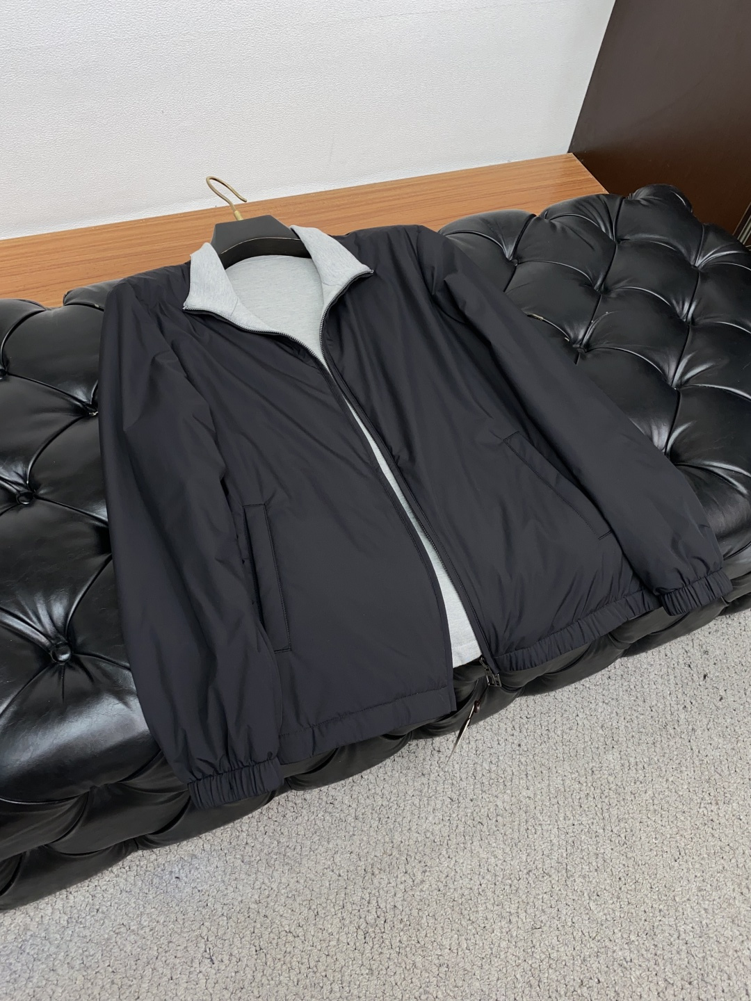  lP🆕 诺悠翩雅 柜台同步热售双面夹克外套 
四面弹力材质，顶级面料做工，体验独家奢华质感，细腻的丝滑