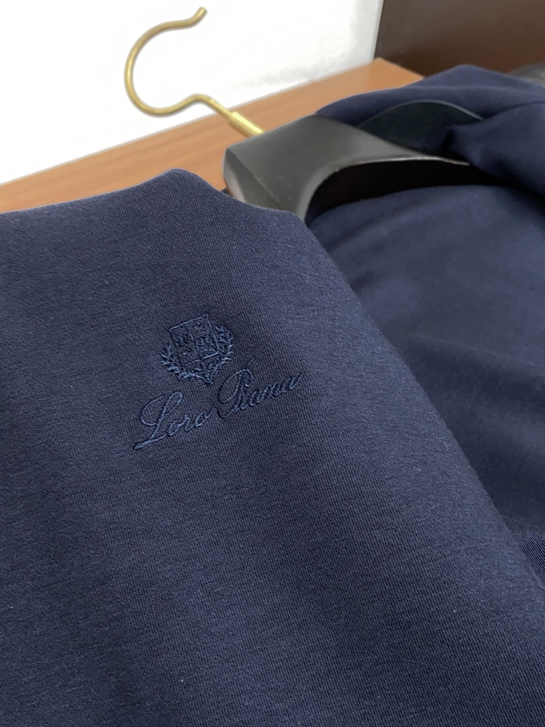  lP🆕 诺悠翩雅 柜台同步热售双面马甲。 四面弹力材质，顶级面料做工，体验独家奢华质感，细腻的丝滑绸缎