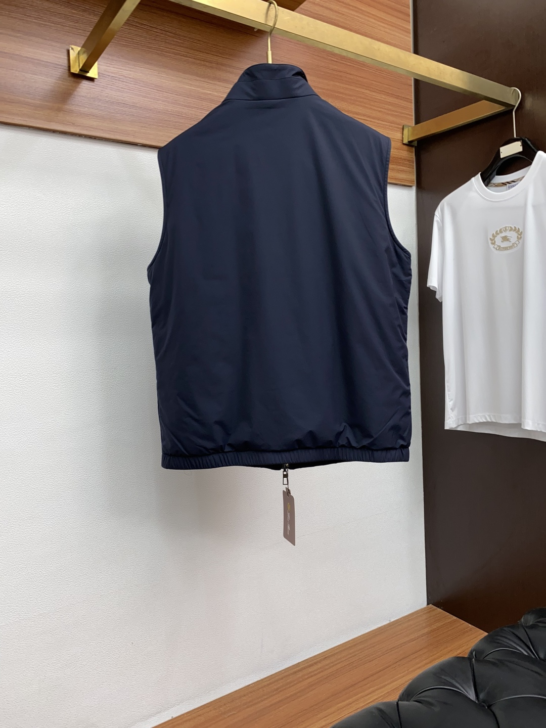  lP🆕 诺悠翩雅 柜台同步热售双面马甲。 四面弹力材质，顶级面料做工，体验独家奢华质感，细腻的丝滑绸缎