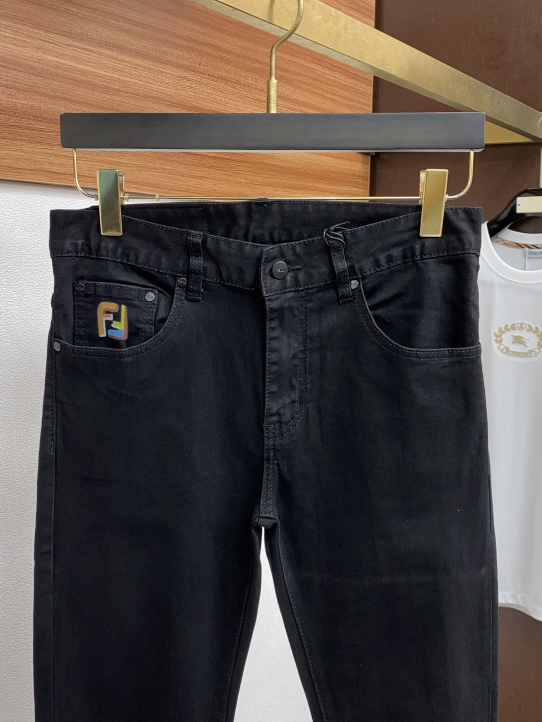 芬迪 25男士牛仔裤原厂原布原洗水！进口原版水洗弹力面料，复杂的手工艺叠加，任何一个洗水环节多停留几秒都