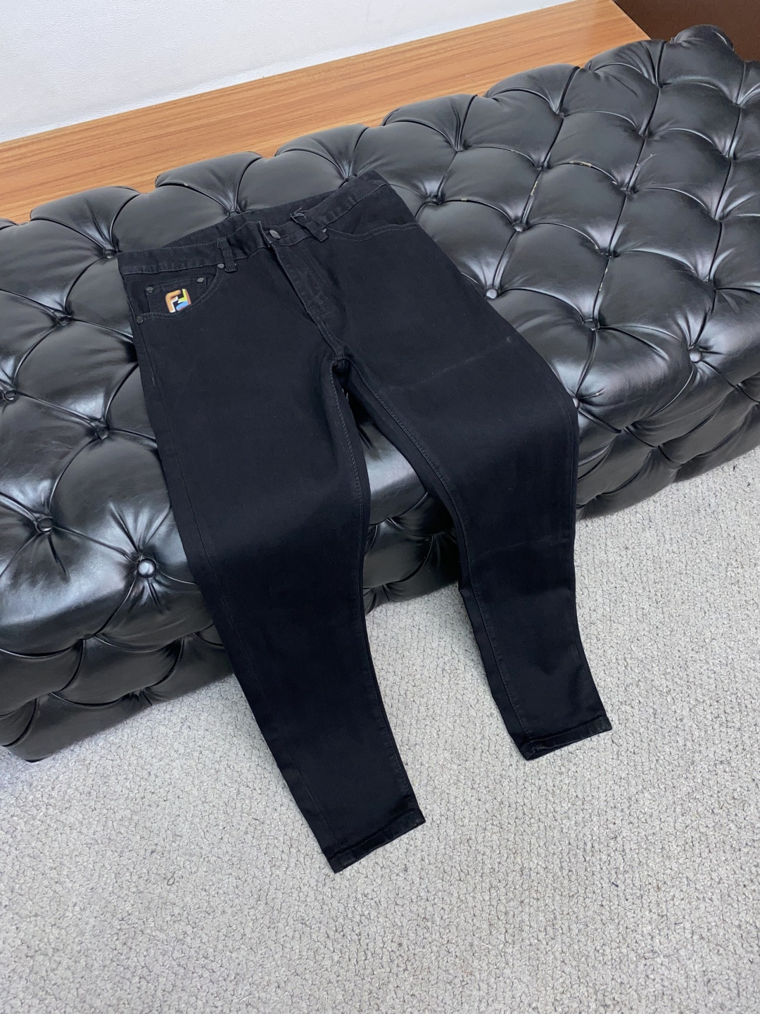 芬迪 25男士牛仔裤原厂原布原洗水！进口原版水洗弹力面料，复杂的手工艺叠加，任何一个洗水环节多停留几秒都