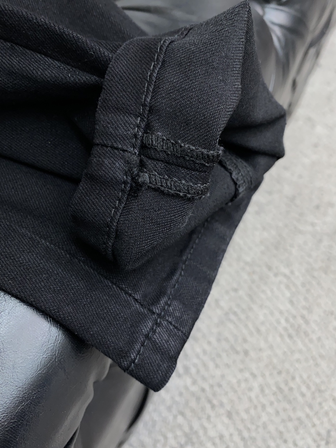 芬迪 25男士牛仔裤原厂原布原洗水！进口原版水洗弹力面料，复杂的手工艺叠加，任何一个洗水环节多停留几秒都